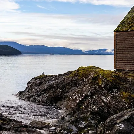 Aarvik Organic Farm&bakery Feriehus *
