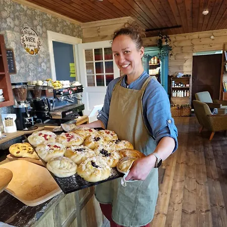 Feriehus Aarvik Organic Farm&bakery *